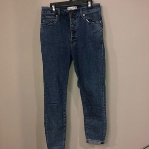 Abercrombie Curve Love High Rise Skinny jean
